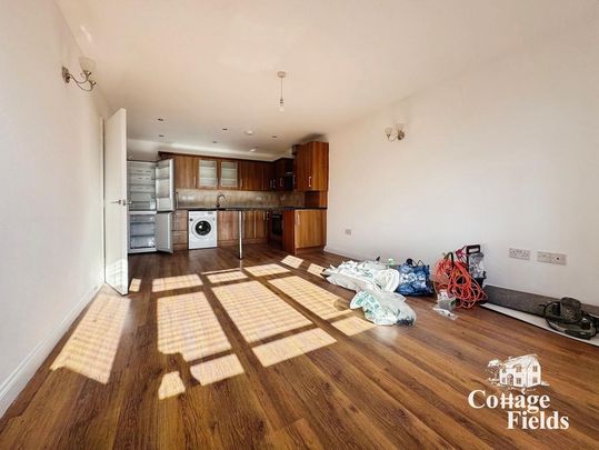 3 bedroom flat to rent - Photo 1