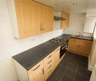 2 bedroom terraced house to rent - Photo 3