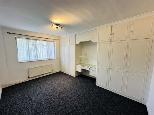 2 bed flat to rent in Stonegrove, Edgware, HA8 - Photo 1