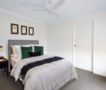 Lovely 3 Bedroom Duplex with Double Garage - Photo 5