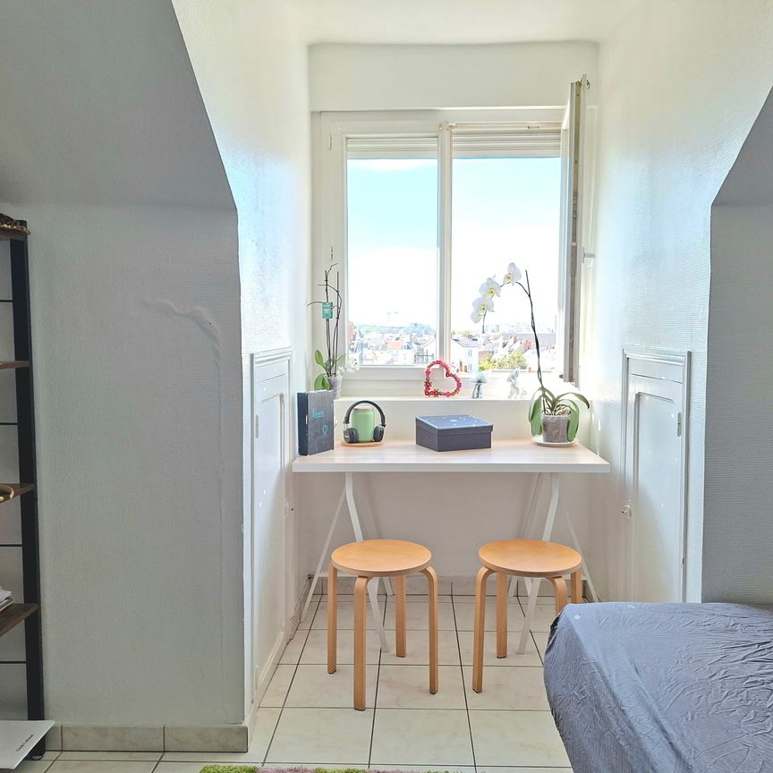 À LOUER – Studio meublé avenue de Grammont • Réf. GI-BR-G0651 - Photo 1