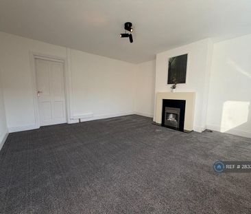 3 bedroom end of terrace house to rent - Photo 1