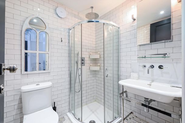 A bright and well‑located one‑bedroom apartment in the heart of Bloomsbury, moments from King’s Cross. - Photo 1