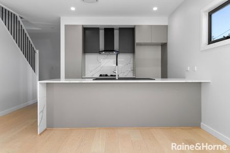 2/115-117 Kings Road, New Lambton, NSW 2305 - Photo 2