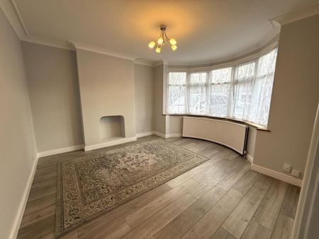 3 bedroom semi-detached house to rent - Photo 2