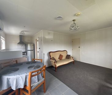 COMFORTABLE TWO BEDROOM UNIT - CLOSE TO HOSPITAL - Photo 1