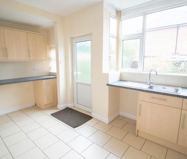 2 bedroom semi-detached house to rent - Photo 4