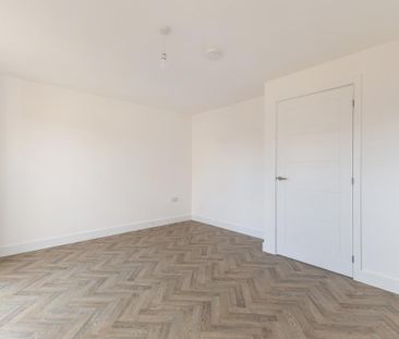 2 bedroom semi-detached house to rent - Photo 3