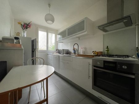 Location Appartement 2 pièces 56m² - Photo 4