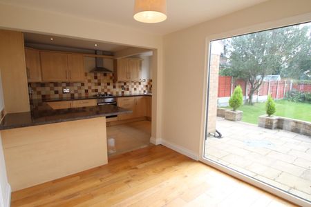 3 bedroom terraced house to rent - Photo 5