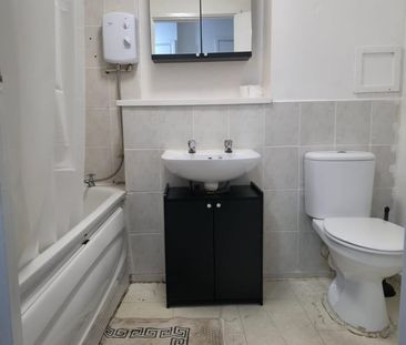 1 Bed Flat, Ashdown Court, IG11 - Photo 1
