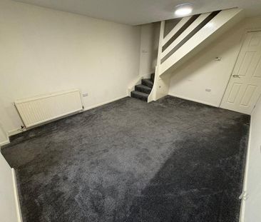 2 bedroom semi-detached house to rent - Photo 2