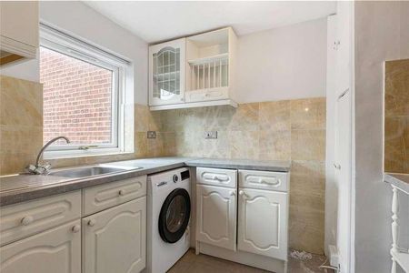 Leigh Court, High View Road, London, SE19 - Photo 3