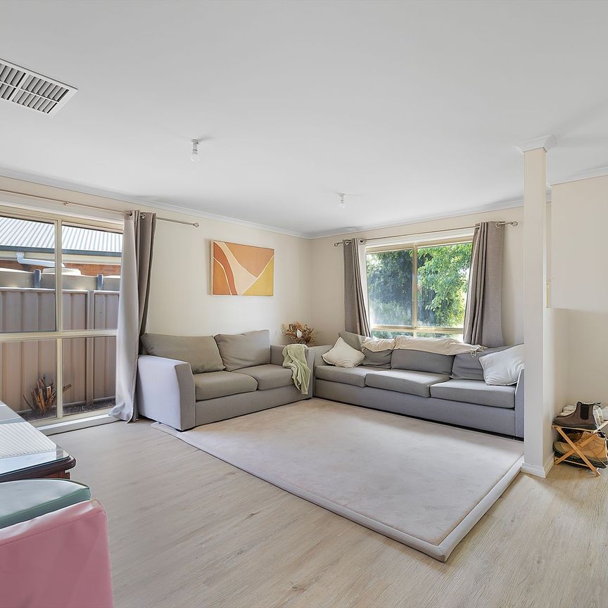 A Golden Opportunity in Gwyder Court&excl; - Photo 1