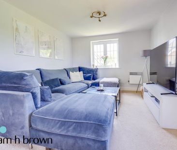 Milan Walk - Photo 1