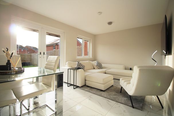 Broomfield Crescent, Barmulloch, Glasgow - Photo 1