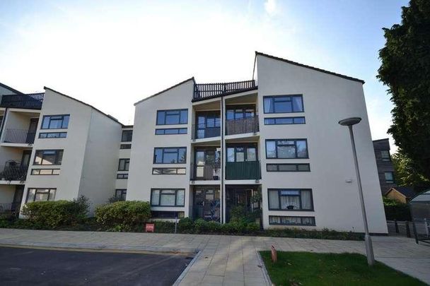Field View, Caversham, Reading, RG4 - Photo 1