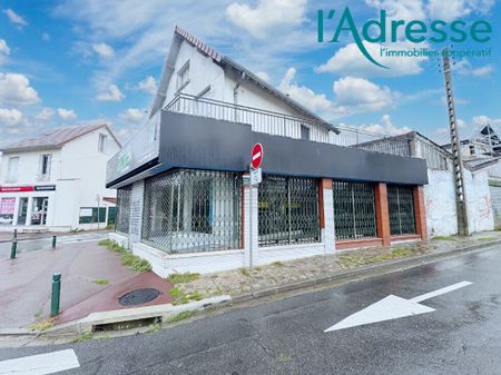 Location appartement 5 pièces, 422.00m², Noisy-le-Grand - Photo 2