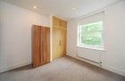Modern and stylish 3 double bedroom apartment available now - Photo 3