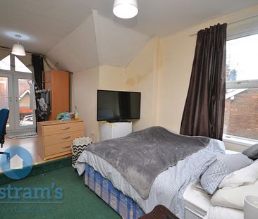 1 bed Shared House for Rent - Photo 2