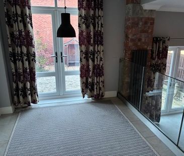 3 bedroom townhouse to rent - Photo 1