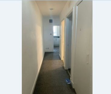 Flat to rent on - Photo 4
