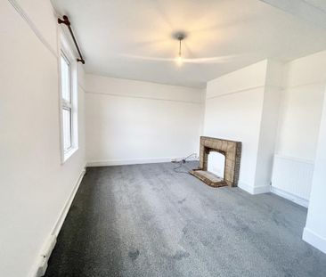 2 bedroom maisonette to rent - Photo 1