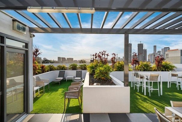 Luxury 2 Bed - Photo 1