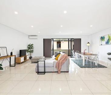 Penthouse apartment unfolds over an impressive 232sqm of space - Photo 1