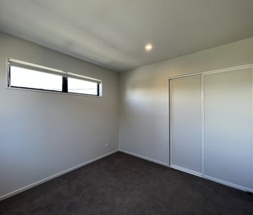 1/9 Marcroft St, Woolston - Photo 4