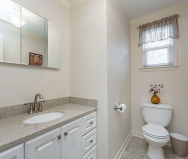 For Lease - 10 Arrowflight Drive, Markham, Ontario - Photo 3