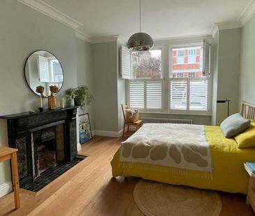 Charming, Generous Room and Living Space in the Brockley Consevatio... - Photo 5