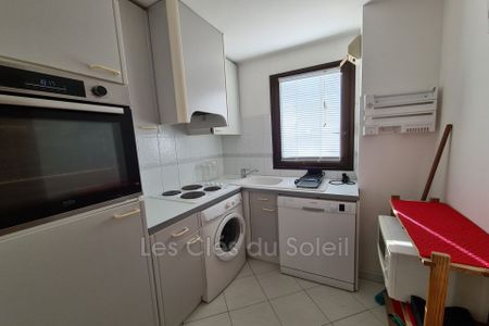 Location appartement 3 pièces 46 m² Bandol - Photo 5