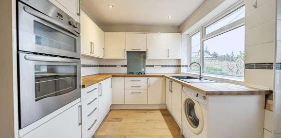 Blenheim Way, Horspath, OX33 - Photo 2