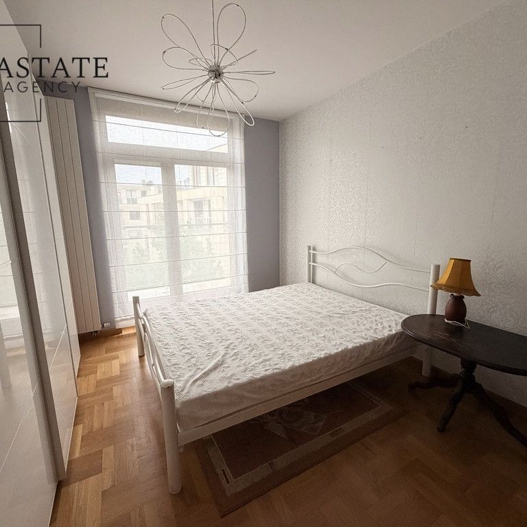 Warszawa, Wilanów, Sarmacka – zdjęcie 1