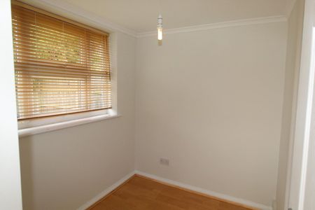 Hurst Close, Baldock - Photo 3