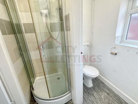 1 bedroom ground floor flat to rent - Photo 5