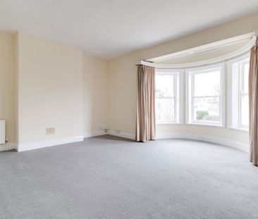 A 1 Bedroom Flat in The Park GL53 0JX - Photo 6