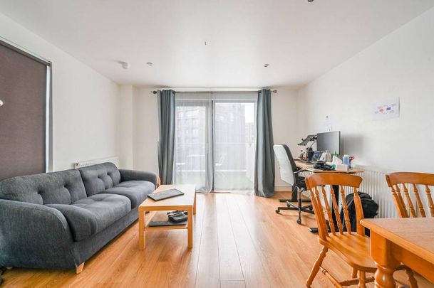 1 bedroom flat to rent - Photo 1