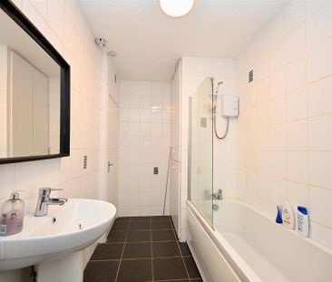 33 Dunraven Park, Belfast, BT5 5LF - Photo 3