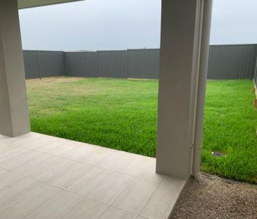 Spacious Living! - Photo 1