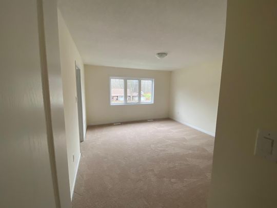 For Lease - 8871 Chickory Trail, Niagara Falls, Ontario - Photo 1