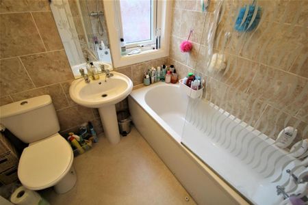 5 bedroom terraced house to rent - Photo 5