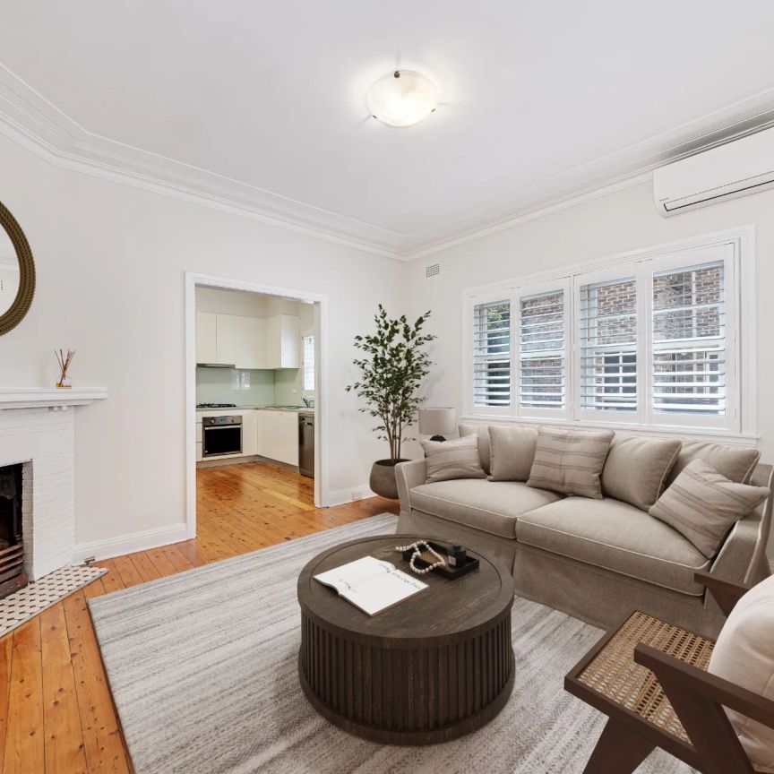 Spacious 3-Bedroom Family Home in Ultra-Convenient Location - Photo 1