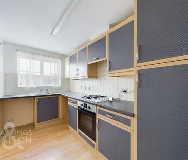 2 bedroom semi-detached house to rent - Photo 5