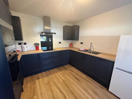 2 bedroom flat to rent - Photo 3