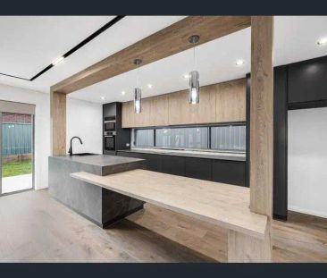 “Dream home” - Photo 2