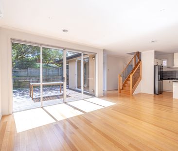 1/132 Ferntree Gully Road, Oakleigh East VIC 3166 - Townhouse For R... - Photo 2