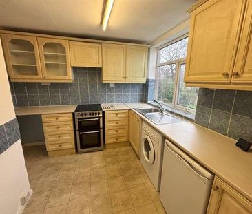 Green Court, Hall Green, B28 - Photo 5