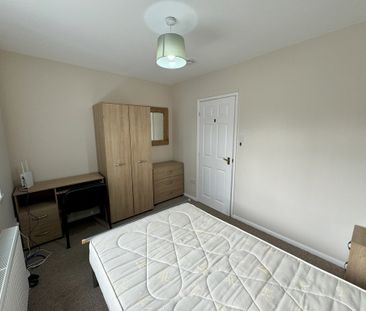 Newland Park Drive, Hull Road - P1346 - Photo 3